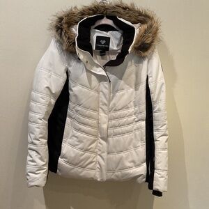 Beautiful, warm, trendy ski jacket